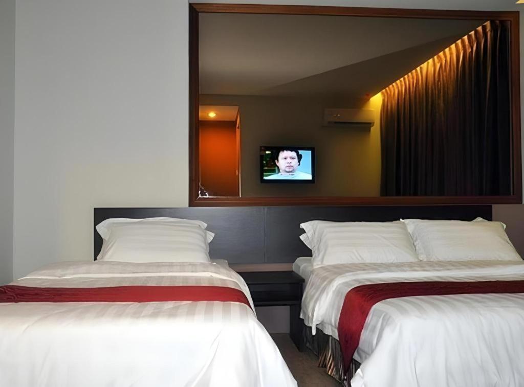 Goldenhill Hotel Kota Kinabalu Ngoại thất bức ảnh