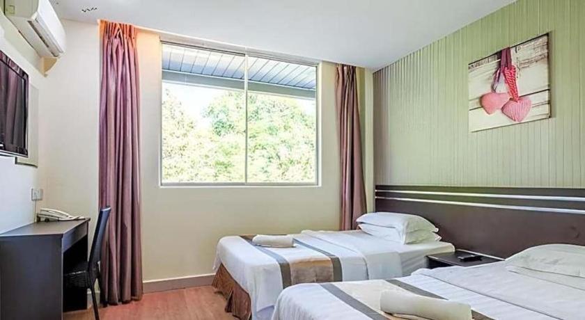 Goldenhill Hotel Kota Kinabalu Ngoại thất bức ảnh
