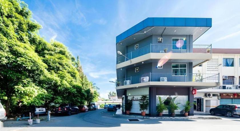 Goldenhill Hotel Kota Kinabalu Ngoại thất bức ảnh