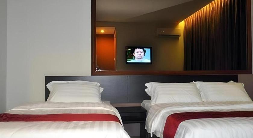 Goldenhill Hotel Kota Kinabalu Ngoại thất bức ảnh